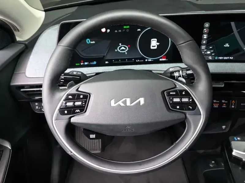 2022 Kia EV6 с пробегом 85 984 км