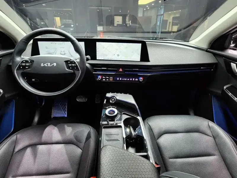 2023 Kia EV6 с пробегом 52 151 км