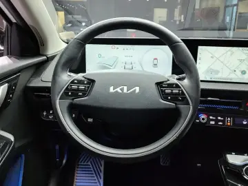 2023 Kia EV6 с пробегом 52 151 км