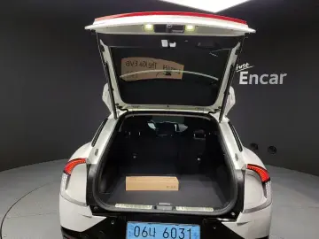 2023 Kia EV6 с пробегом 52 151 км