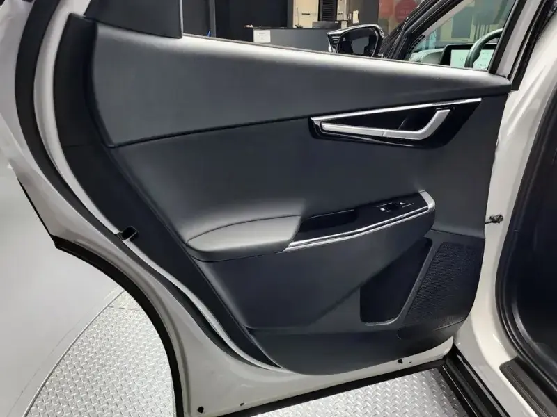 2023 Kia EV6 с пробегом 52 151 км