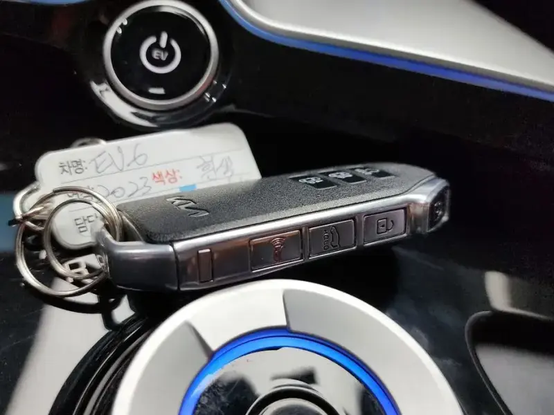 2023 Kia EV6 с пробегом 52 151 км