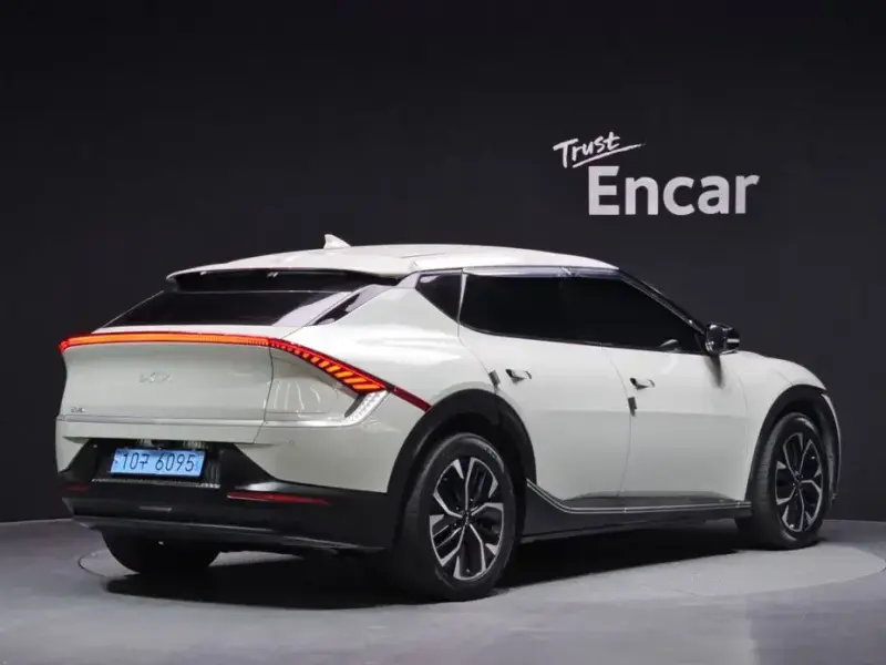 2022 Kia EV6 с пробегом 80 959 км