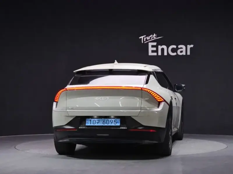 2022 Kia EV6 с пробегом 80 959 км