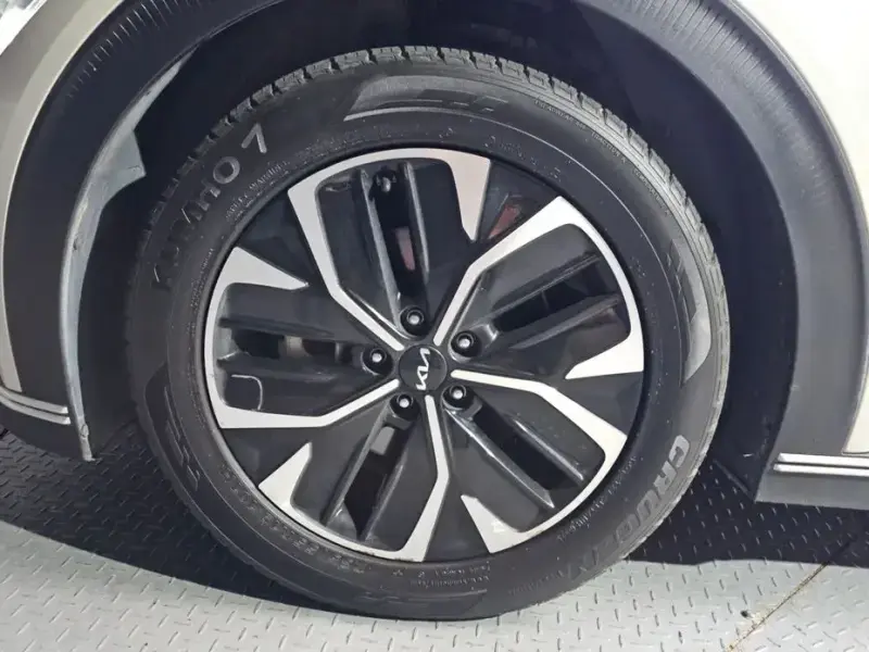 2022 Kia EV6 с пробегом 80 959 км
