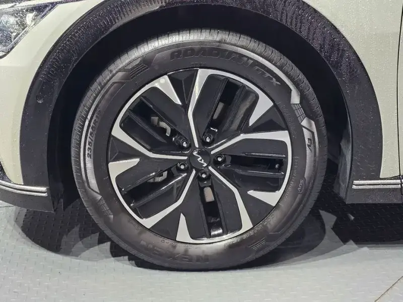 2022 Kia EV6 с пробегом 40 608 км