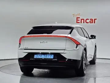 2024 Kia EV6 с пробегом 34 890 км