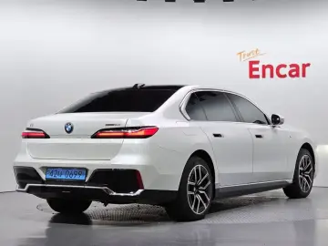 2024 BMW i7 с пробегом 62 037 км