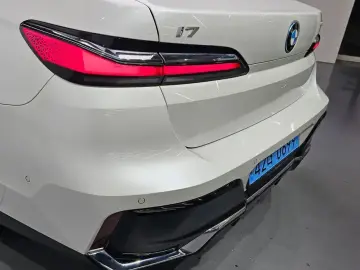 2024 BMW i7 с пробегом 62 037 км
