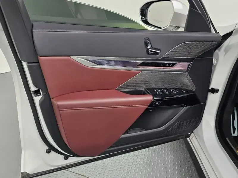 2024 BMW i7 с пробегом 62 037 км