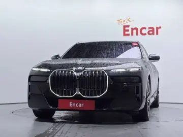 2025 BMW i7 с пробегом 21 776 км