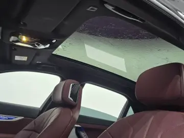 2025 BMW i7 с пробегом 21 776 км