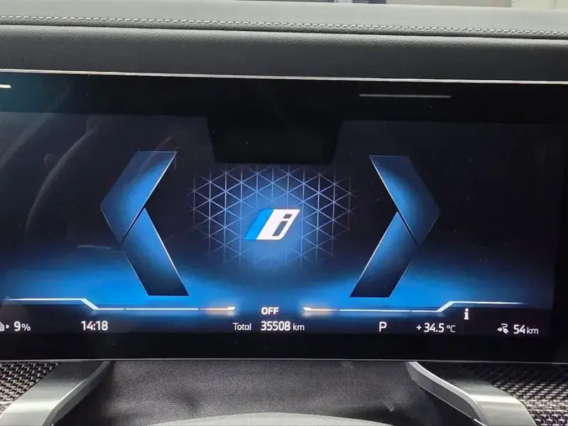 2023 BMW i7 с пробегом 35 550 км