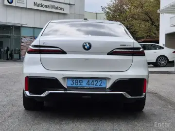 2024 BMW i7 с пробегом 24 934 км