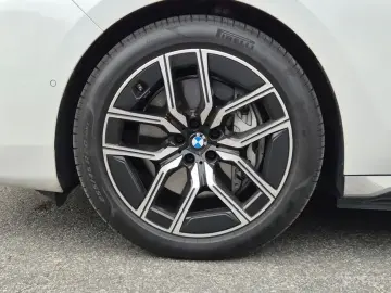 2024 BMW i7 с пробегом 24 934 км