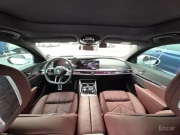 2024 BMW i7 с пробегом 24 934 км