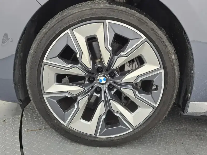 2023 BMW i7 с пробегом 54 879 км