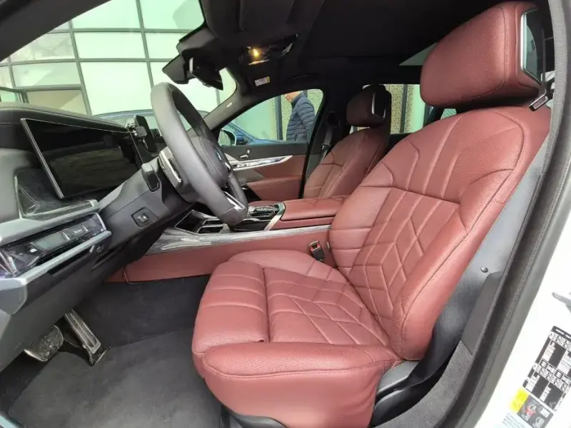 2024 BMW i7 с пробегом 24 934 км