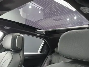 2023 BMW i7 с пробегом 54 879 км