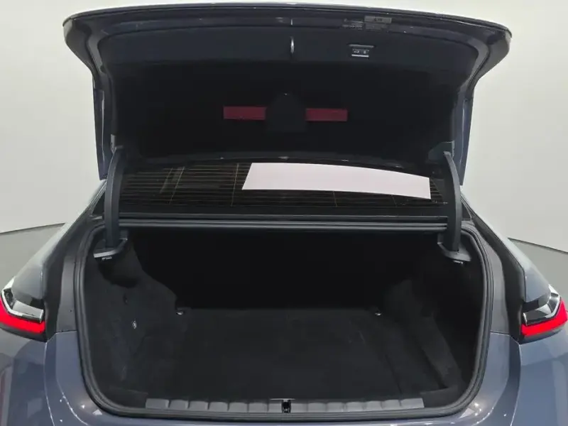 2023 BMW i7 с пробегом 54 879 км