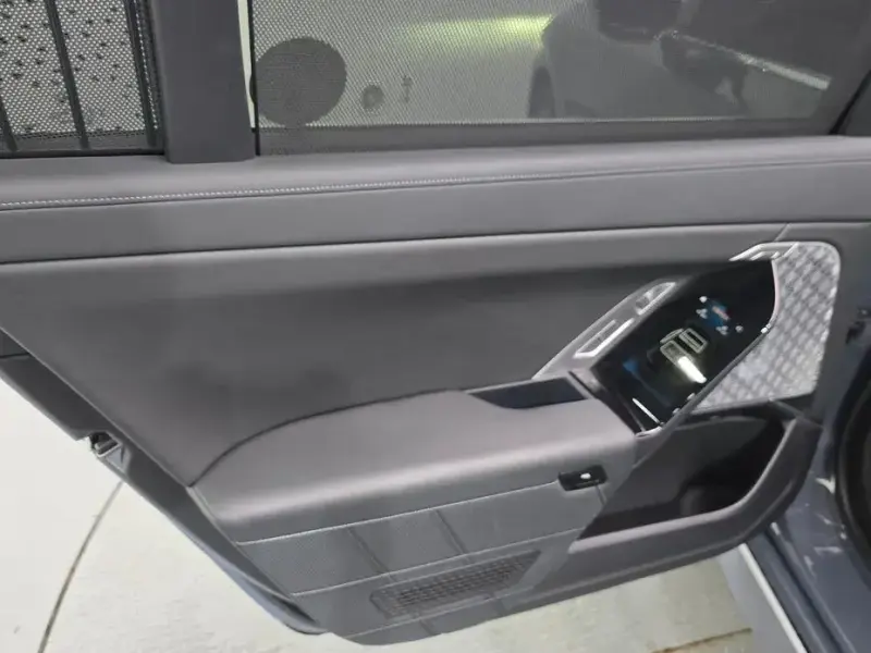 2023 BMW i7 с пробегом 54 879 км