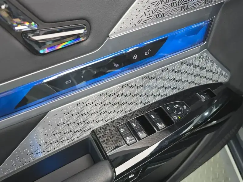 2023 BMW i7 с пробегом 54 879 км