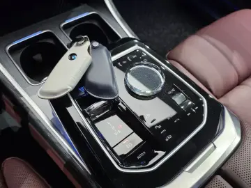2024 BMW i7 с пробегом 26 587 км