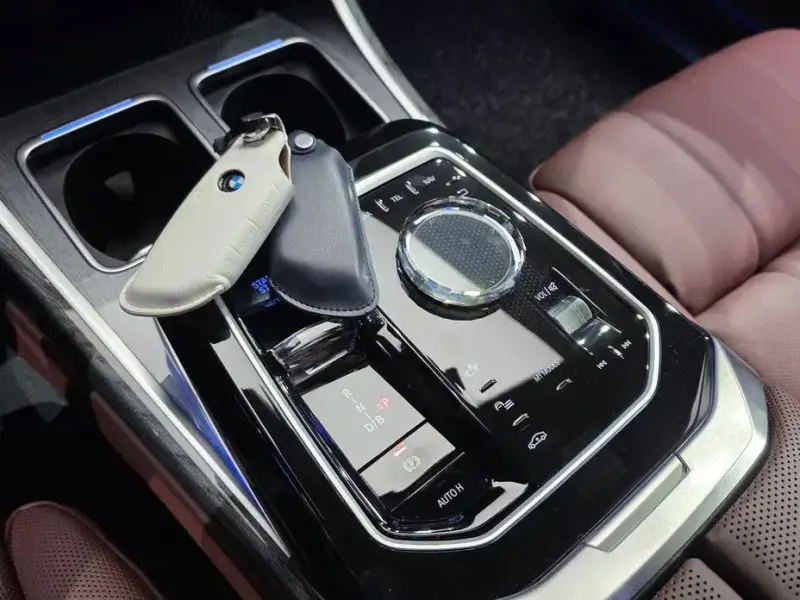 2024 BMW i7 с пробегом 26 587 км