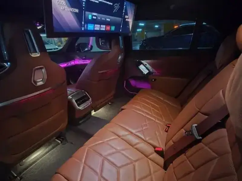 2024 BMW i7 с пробегом 26 471 км