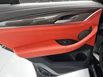 2023 BMW X5 M с пробегом 18 395 км