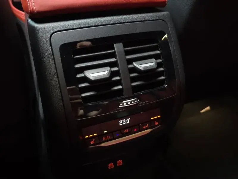 2025 BMW X5 M с пробегом 4 498 км