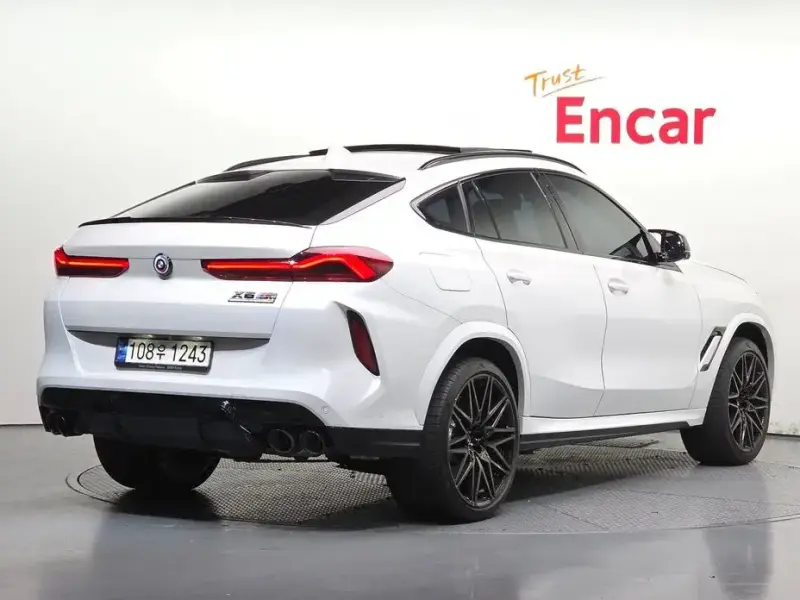 2023 BMW X6 M с пробегом 45 377 км