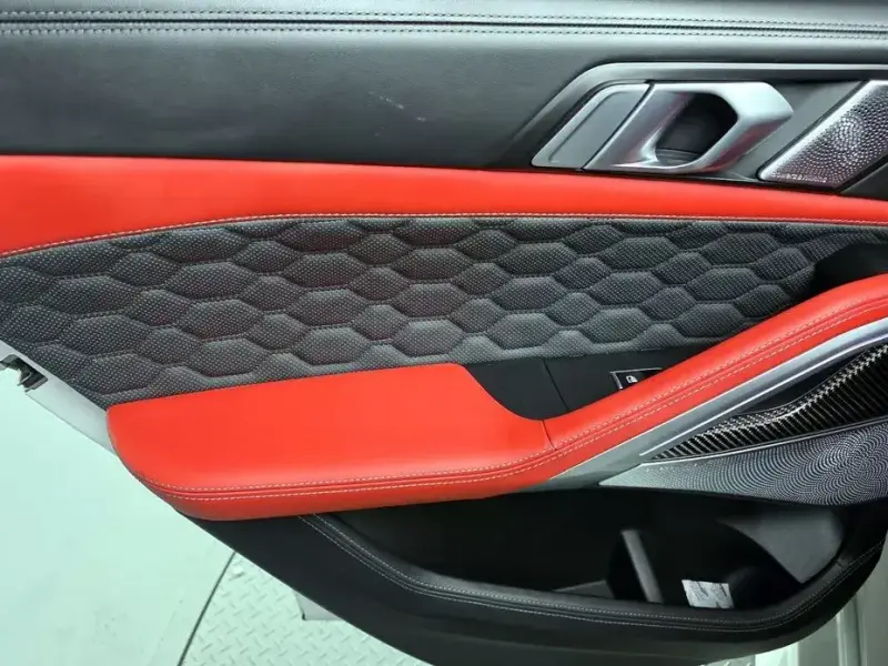 2023 BMW X6 M с пробегом 45 377 км