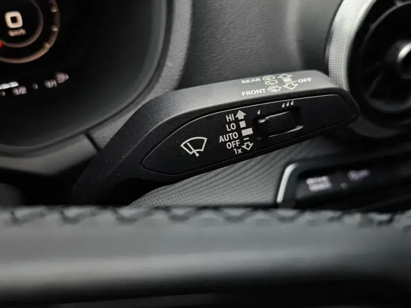 2023 Audi Q2 с пробегом 16 362 км