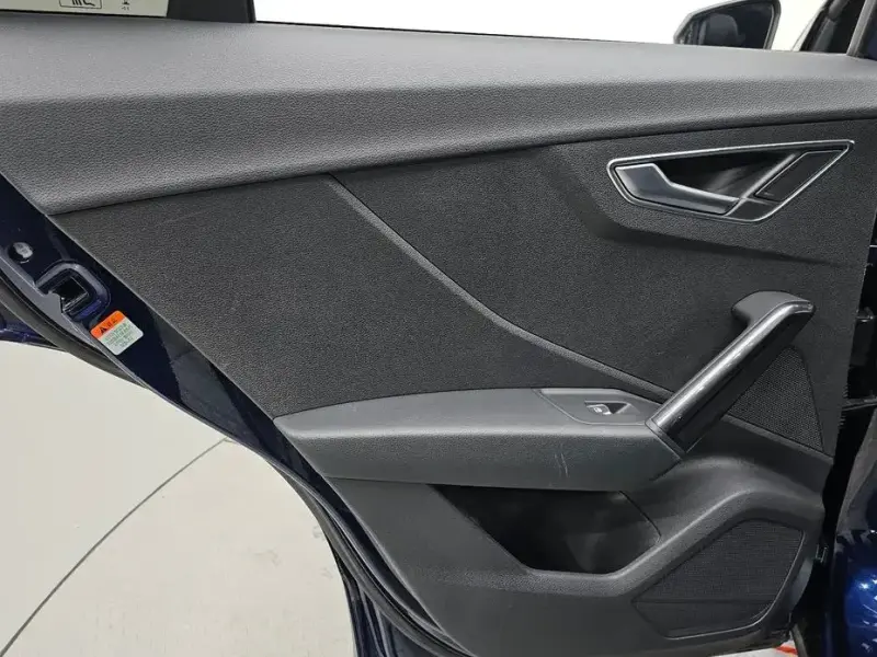 2023 Audi Q2 с пробегом 48 112 км