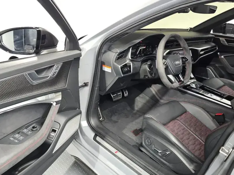 2025 Audi RS 6 с пробегом 2 645 км