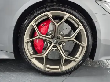 2025 Audi RS 6 с пробегом 2 645 км