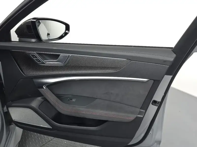 2025 Audi RS 6 с пробегом 2 645 км