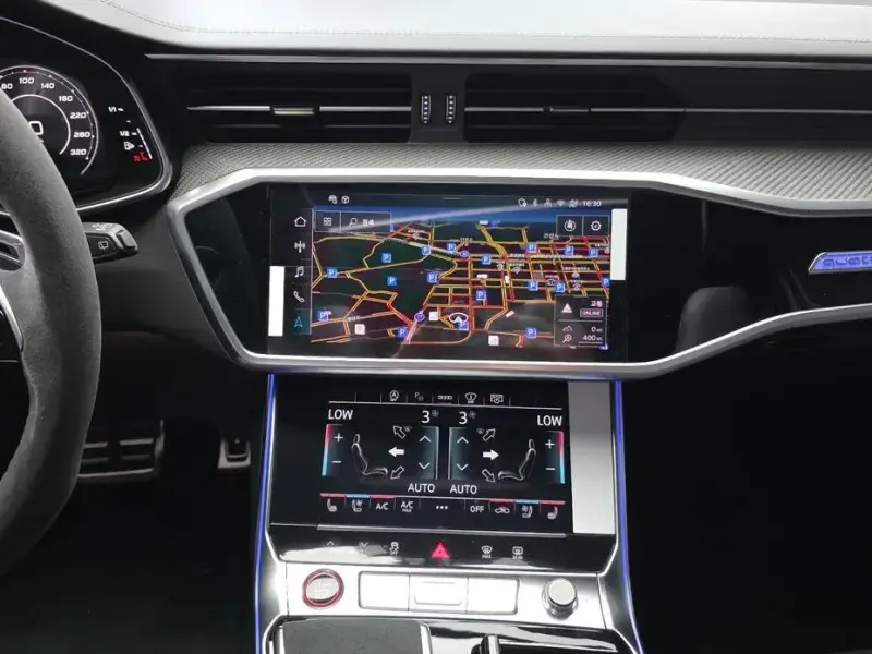 2025 Audi RS 6 с пробегом 677 км
