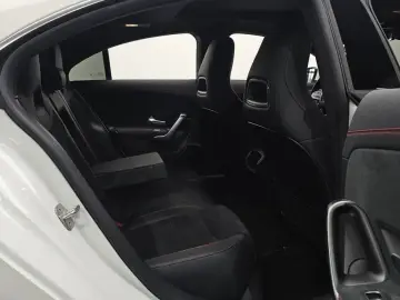 2023 Mercedes-Benz CLA с пробегом 18 836 км