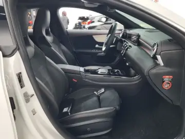 2022 Mercedes-Benz CLA с пробегом 18 146 км