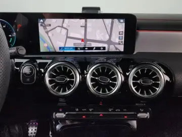 2022 Mercedes-Benz CLA с пробегом 18 146 км