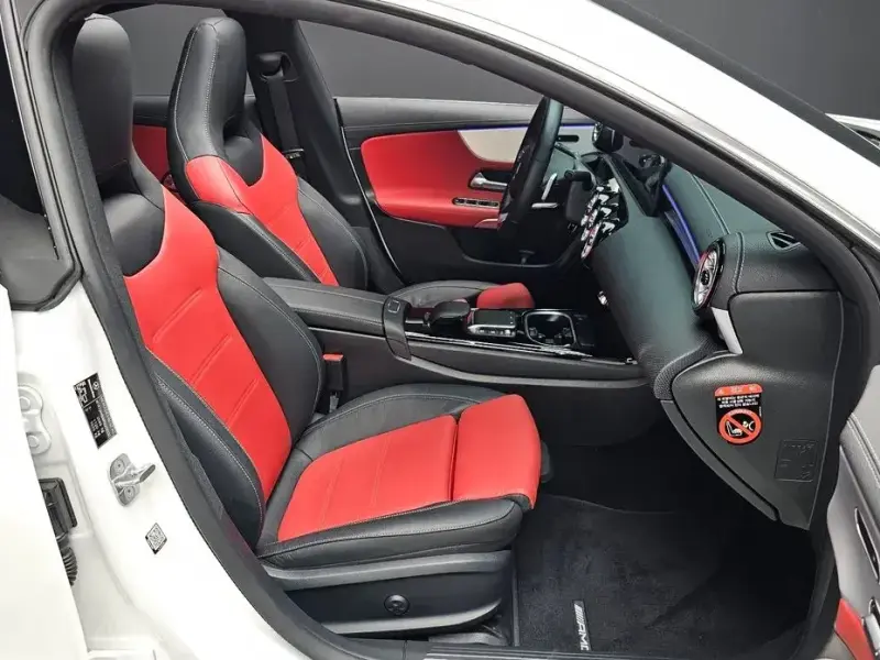 2023 Mercedes-Benz CLA с пробегом 25 481 км