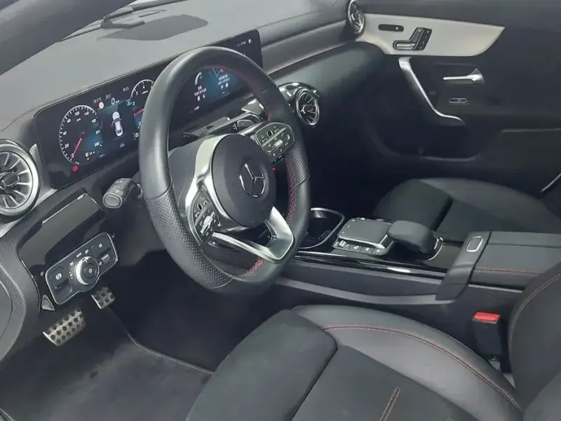 2023 Mercedes-Benz CLA с пробегом 33 737 км