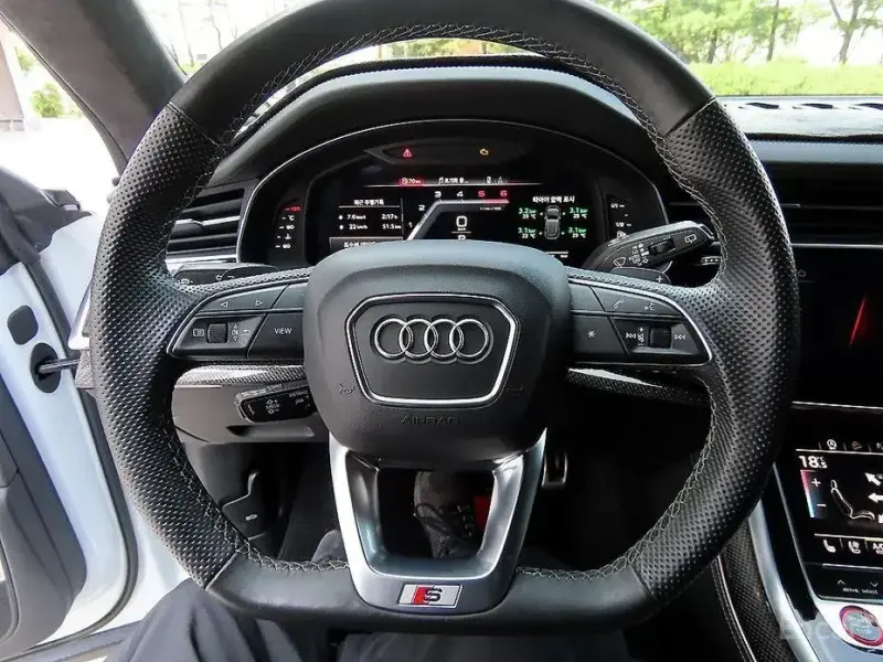 2020 Audi SQ8 с пробегом 73 600 км