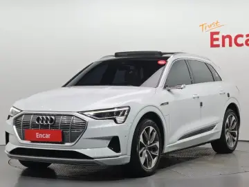 2021 Audi e-tron с пробегом 65 216 км