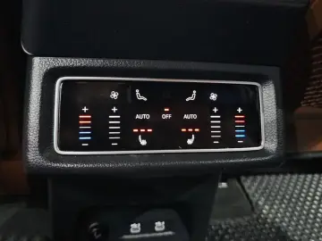 2021 Audi e-tron с пробегом 65 216 км