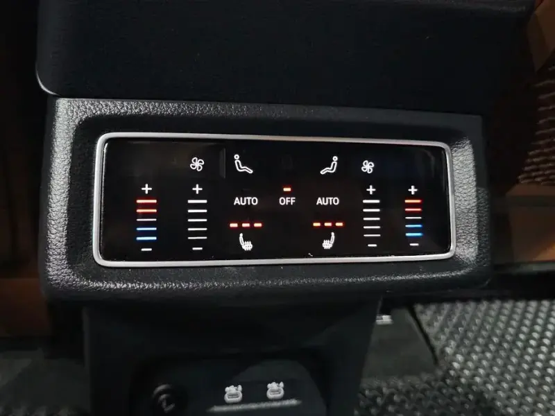 2021 Audi e-tron с пробегом 65 216 км