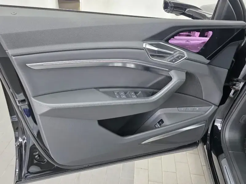 2021 Audi e-tron с пробегом 86 203 км