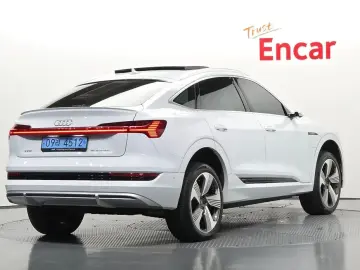 2022 Audi e-tron с пробегом 67 769 км